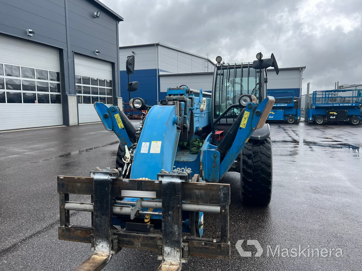Teleskoplastare Genie GTH 4017SX med tillbehör - Teleskopický nakladač: obrázok 2 Teleskoplastare Genie GTH 4017SX med tillbehör - Teleskopický nakladač: obrázok 2