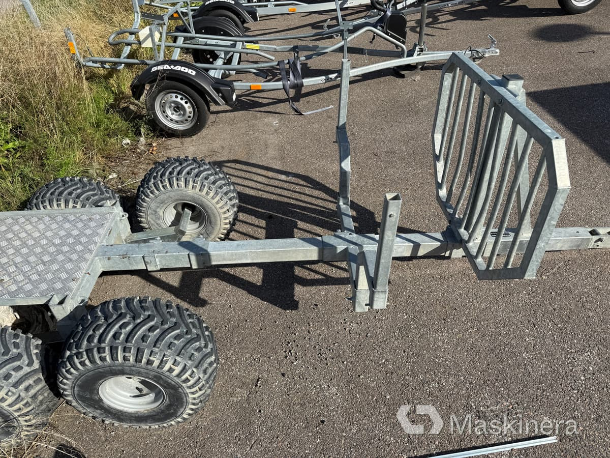 Timmervagn ATV Avestavagnen 1300 kg - Vyvážací príves: obrázok 4 Timmervagn ATV Avestavagnen 1300 kg - Vyvážací príves: obrázok 4