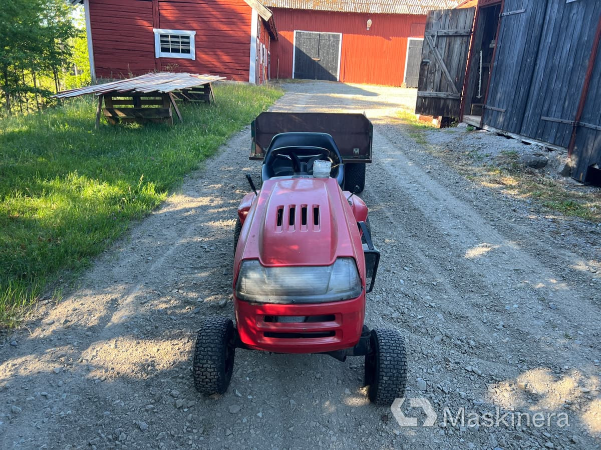 Trädgårdstraktor MTD B/115 med tippvagn - Traktor: obrázok 2 Trädgårdstraktor MTD B/115 med tippvagn - Traktor: obrázok 2