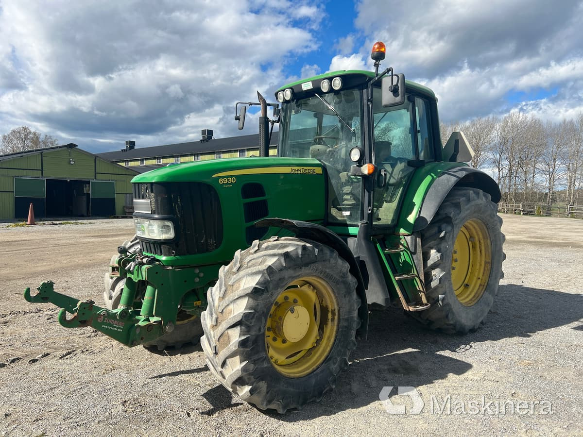 Traktor John Deere 6930 Premium med frontlyft - Traktor: obrázok 1 Traktor John Deere 6930 Premium med frontlyft - Traktor: obrázok 1