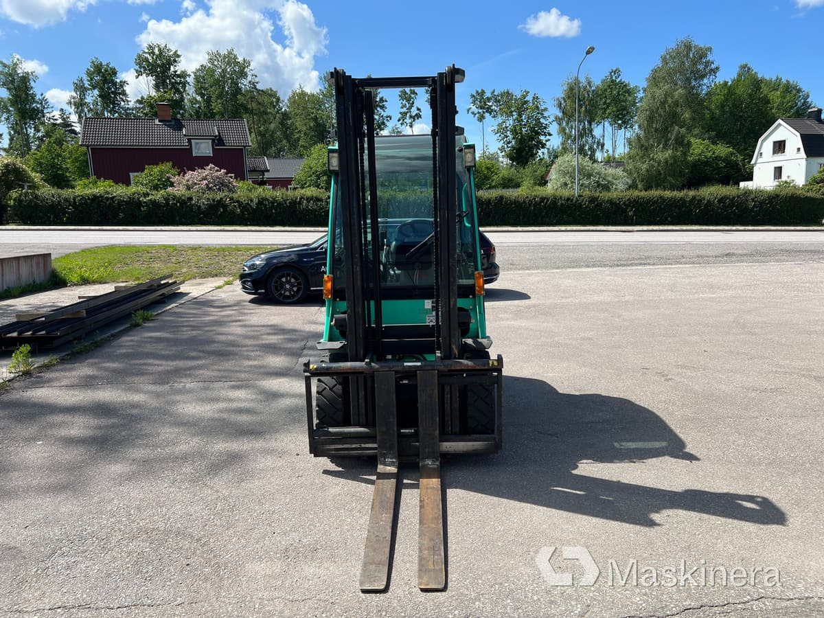 Truck Mitsubishi FD25N - Dieselový vysokozdvižný vozík: obrázok 2 Truck Mitsubishi FD25N - Dieselový vysokozdvižný vozík: obrázok 2