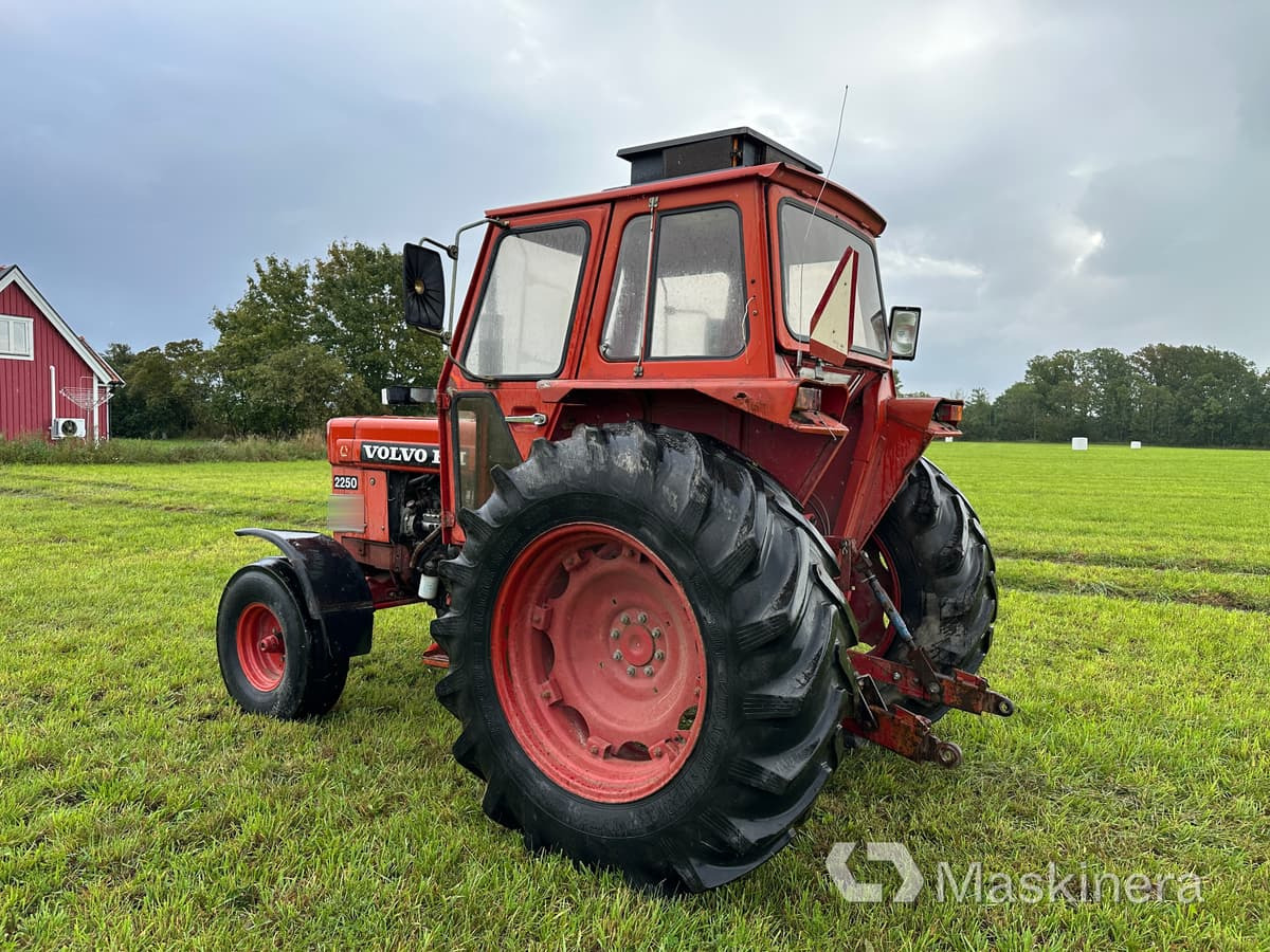 Volvo BM 2250 Traktor Volvo BM 2250 - Traktor: obrázok 3 Volvo BM 2250 Traktor Volvo BM 2250 - Traktor: obrázok 3