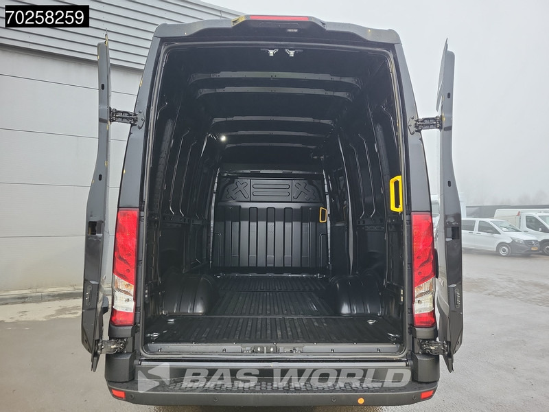Iveco Daily 35C21 3.0L Black Edition Automaat 210PK L2H2 2025-Model Dubbellucht 3,5t Trekvermogen ACC LED CarPlay Camera Parkeersensoren Eur - Furgon: obrázok 2 Iveco Daily 35C21 3.0L Black Edition Automaat 210PK L2H2 2025-Model Dubbellucht 3,5t Trekvermogen ACC LED CarPlay Camera Parkeersensoren Eur - Furgon: obrázok 2