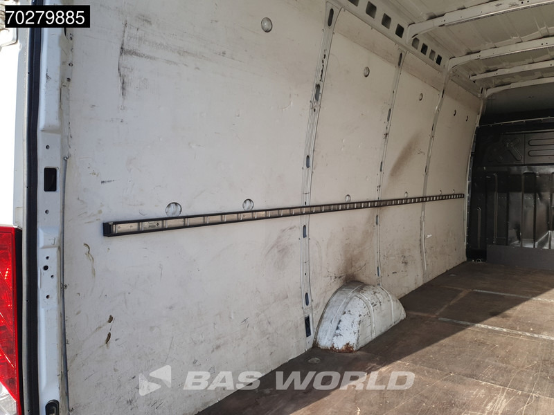 Iveco Daily 35S13 L3H2 3500KG Trekgewicht Airco Euro5 L4H2 16m3 Airco - Furgon: obrázok 3 Iveco Daily 35S13 L3H2 3500KG Trekgewicht Airco Euro5 L4H2 16m3 Airco - Furgon: obrázok 3