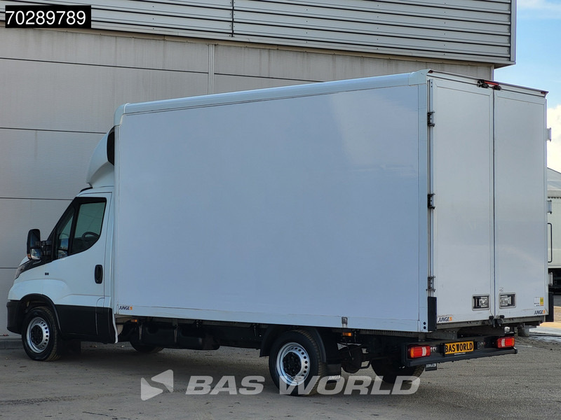Iveco Daily 35S16 Automaat Bakwagen Achterdeuren 160PK Airco Camera Euro6 Meubelbak Koffer 21m3 Airco - Dodávka skriňová nadstavba: obrázok 2 Iveco Daily 35S16 Automaat Bakwagen Achterdeuren 160PK Airco Camera Euro6 Meubelbak Koffer 21m3 Airco - Dodávka skriňová nadstavba: obrázok 2