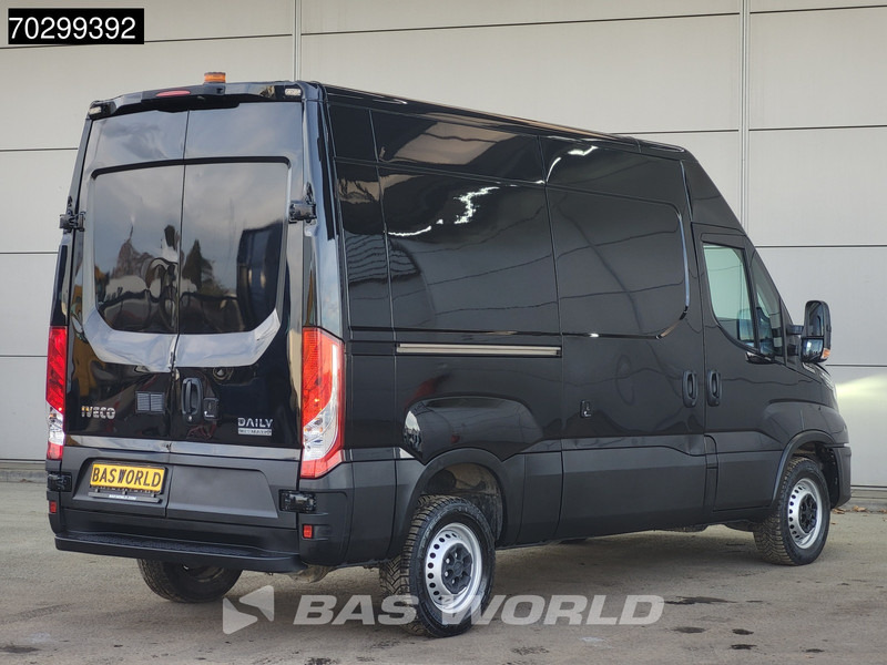 Iveco Daily 35S18 3.0L Automaat L2H2 180PK ACC LED Navi Airco 3,5t Trekgewicht Euro6 L2H2 Airco - Furgon: obrázok 5 Iveco Daily 35S18 3.0L Automaat L2H2 180PK ACC LED Navi Airco 3,5t Trekgewicht Euro6 L2H2 Airco - Furgon: obrázok 5