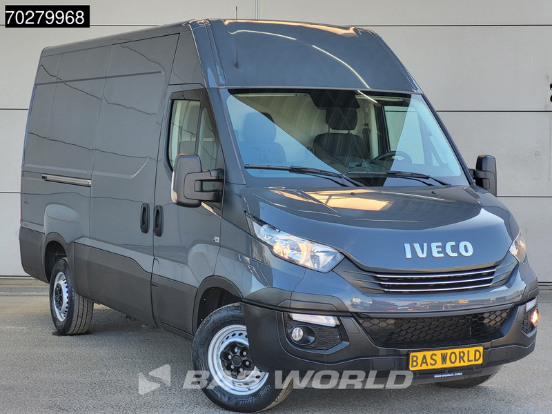 Iveco Daily 35S18 3.0L Automaat L2H2 3,5t Trekhaak Airco Cruise Camera L2 12m3 Airco Trekhaak Cruise control - Furgon: obrázok 3 Iveco Daily 35S18 3.0L Automaat L2H2 3,5t Trekhaak Airco Cruise Camera L2 12m3 Airco Trekhaak Cruise control - Furgon: obrázok 3