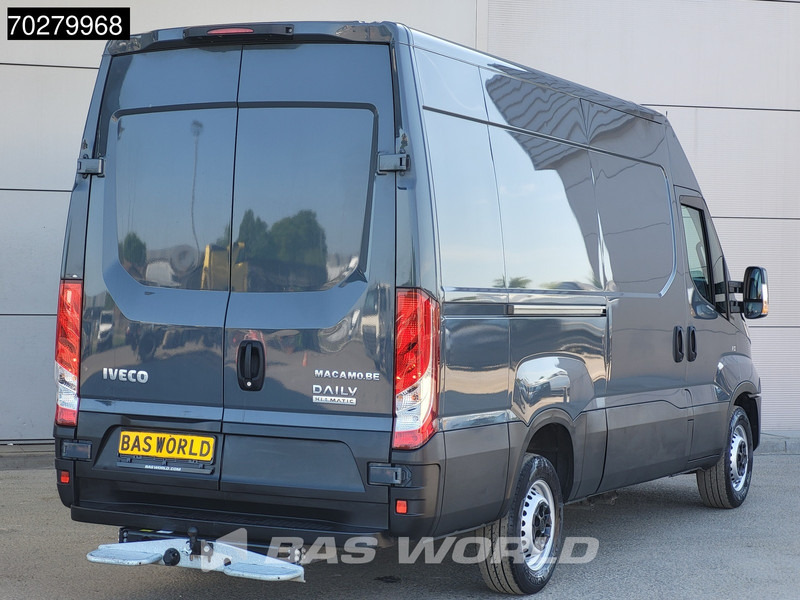 Iveco Daily 35S18 3.0L Automaat L2H2 3,5t Trekhaak Airco Cruise Camera L2 12m3 Airco Trekhaak Cruise control - Furgon: obrázok 5 Iveco Daily 35S18 3.0L Automaat L2H2 3,5t Trekhaak Airco Cruise Camera L2 12m3 Airco Trekhaak Cruise control - Furgon: obrázok 5