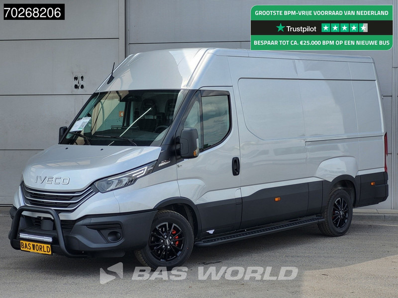 Iveco Daily 35S21 3.0L Automaat Black Edition L2H2 LED ACC Airco Camera 3,5t Trekgewicht Parkeersensoren L3 12m3 Airco - Furgon: obrázok 1 Iveco Daily 35S21 3.0L Automaat Black Edition L2H2 LED ACC Airco Camera 3,5t Trekgewicht Parkeersensoren L3 12m3 Airco - Furgon: obrázok 1