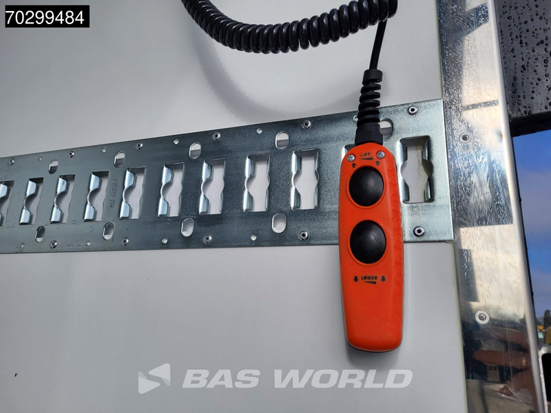 Chladiarenská dodávka Iveco Daily For rent in Germany from €3.795 per month Cruise control: obrázok 11 Chladiarenská dodávka Iveco Daily For rent in Germany from €3.795 per month Cruise control: obrázok 11