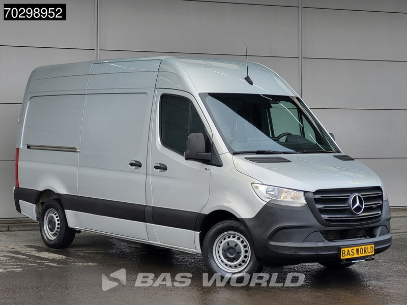 Mercedes-Benz Sprinter 315 CDI Automaat L2H2 150PK Airco Camera Parkeersensoren MBUX CarPlay Euro6 L2 12m3 Airco - Malá dodávka: obrázok 3 Mercedes-Benz Sprinter 315 CDI Automaat L2H2 150PK Airco Camera Parkeersensoren MBUX CarPlay Euro6 L2 12m3 Airco - Malá dodávka: obrázok 3