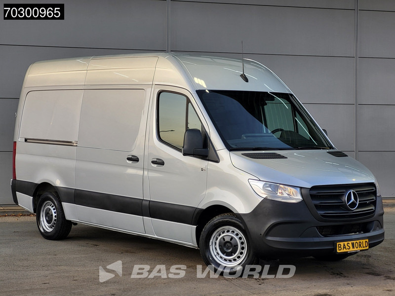 Mercedes-Benz Sprinter 315 CDI Automaat L2H2 150PK Airco Camera Parkeersensoren MBUX CarPlay Euro6 L2 Airco - Malá dodávka: obrázok 3 Mercedes-Benz Sprinter 315 CDI Automaat L2H2 150PK Airco Camera Parkeersensoren MBUX CarPlay Euro6 L2 Airco - Malá dodávka: obrázok 3