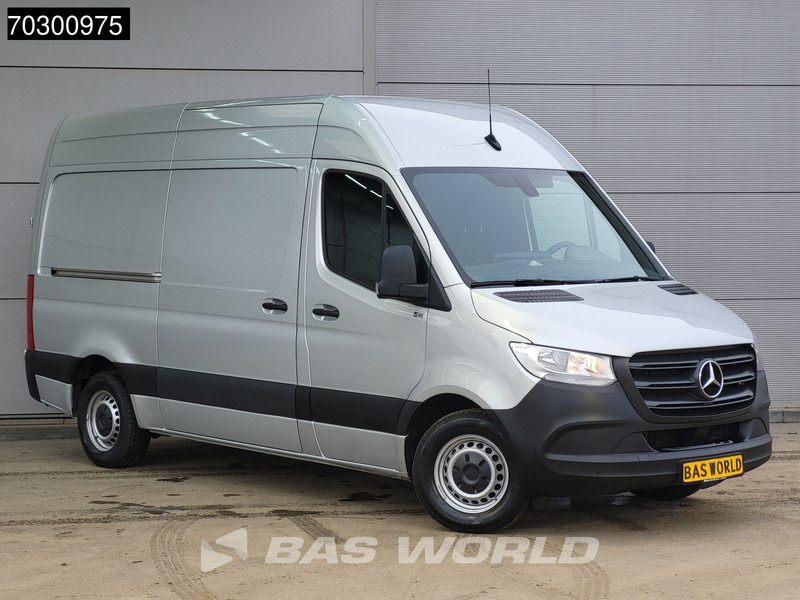 Mercedes-Benz Sprinter 315 CDI Automaat L2H2 150PK Airco Camera Parkeersensoren MBUX CarPlay Euro6 L2 Airco - Malá dodávka: obrázok 3 Mercedes-Benz Sprinter 315 CDI Automaat L2H2 150PK Airco Camera Parkeersensoren MBUX CarPlay Euro6 L2 Airco - Malá dodávka: obrázok 3