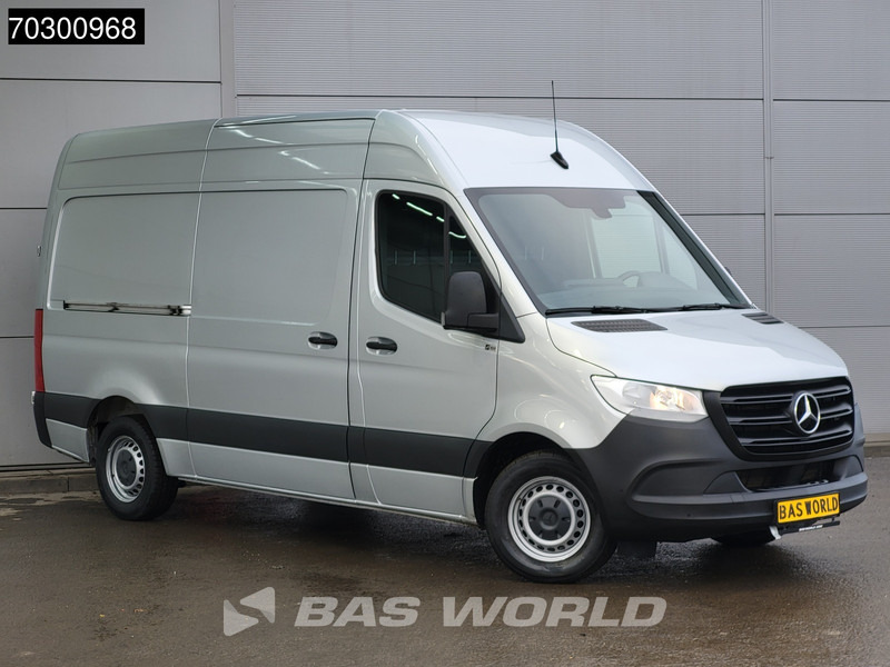 Mercedes-Benz Sprinter 315 CDI Automaat L2H2 150PK Airco Camera Parkeersensoren MBUX CarPlay Euro6 L2 Airco - Malá dodávka: obrázok 3 Mercedes-Benz Sprinter 315 CDI Automaat L2H2 150PK Airco Camera Parkeersensoren MBUX CarPlay Euro6 L2 Airco - Malá dodávka: obrázok 3