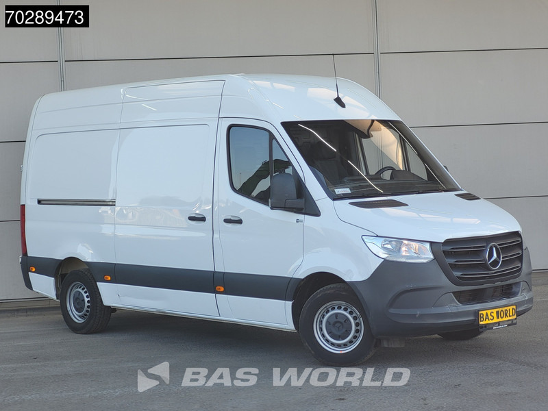 Mercedes-Benz Sprinter 315 CDI Automaat L2H2 150PK Airco Cruise Camera MBUX CarPlay Euro6 L2 12m3 Airco Cruise control - Furgon: obrázok 3 Mercedes-Benz Sprinter 315 CDI Automaat L2H2 150PK Airco Cruise Camera MBUX CarPlay Euro6 L2 12m3 Airco Cruise control - Furgon: obrázok 3