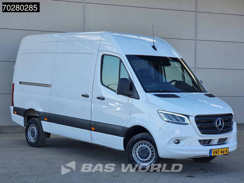Mercedes-Benz Sprinter 315 CDI Automaat L2H2 LED Trekhaak Navi Airco Cruise Camera MBUX L2 10m3 Airco Trekhaak Cruise control - Furgon: obrázok 3 Mercedes-Benz Sprinter 315 CDI Automaat L2H2 LED Trekhaak Navi Airco Cruise Camera MBUX L2 10m3 Airco Trekhaak Cruise control - Furgon: obrázok 3