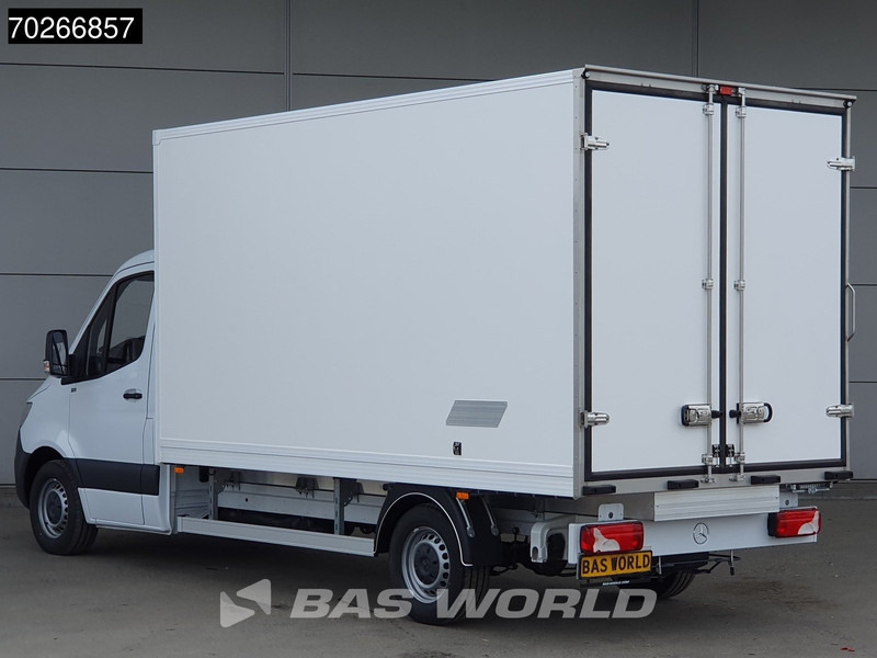Mercedes-Benz Sprinter 315 CDI Koelwagen Achterdeuren Thermo King C-250 Airco MBUX Koel Koeler Kühl Kühler Kühlwagen Kühlkoffer 17m3 Airco Cruise contr - Chladiarenská dodávka: obrázok 2 Mercedes-Benz Sprinter 315 CDI Koelwagen Achterdeuren Thermo King C-250 Airco MBUX Koel Koeler Kühl Kühler Kühlwagen Kühlkoffer 17m3 Airco Cruise contr - Chladiarenská dodávka: obrázok 2