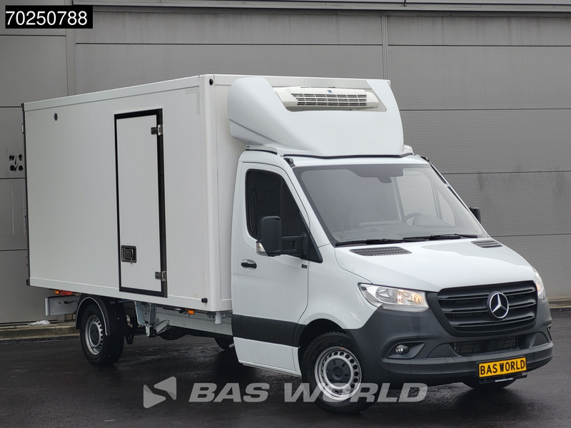 Mercedes-Benz Sprinter 317 CDI Koelwagen Thermo King V-300max 230V stekker Bakwagen Koel Kühlwagen 16m3 Airco Cruise control - Chladiarenská dodávka: obrázok 2 Mercedes-Benz Sprinter 317 CDI Koelwagen Thermo King V-300max 230V stekker Bakwagen Koel Kühlwagen 16m3 Airco Cruise control - Chladiarenská dodávka: obrázok 2