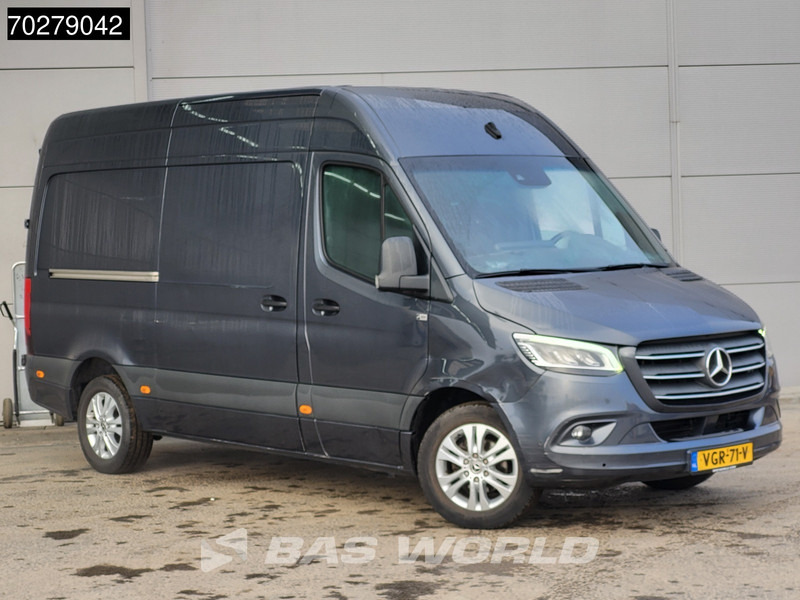 Mercedes-Benz Sprinter 319 CDI 3.0L V6 Automaat 190PK 3,5t Trekhaak LED Navi Airco Cruise Camera Parkeersensoren MBUX Carplay L2 10m3 Airco Trekhaak Cr - Furgon: obrázok 3 Mercedes-Benz Sprinter 319 CDI 3.0L V6 Automaat 190PK 3,5t Trekhaak LED Navi Airco Cruise Camera Parkeersensoren MBUX Carplay L2 10m3 Airco Trekhaak Cr - Furgon: obrázok 3