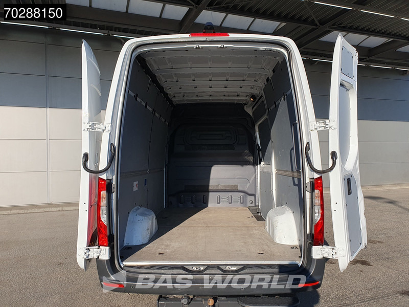 Mercedes-Benz Sprinter 319 CDI Automaat L2H2 Trekhaak Airco MBUX CarPlay Parkeersensoren Euro6 L2 12m3 Airco Trekhaak - Furgon: obrázok 3 Mercedes-Benz Sprinter 319 CDI Automaat L2H2 Trekhaak Airco MBUX CarPlay Parkeersensoren Euro6 L2 12m3 Airco Trekhaak - Furgon: obrázok 3