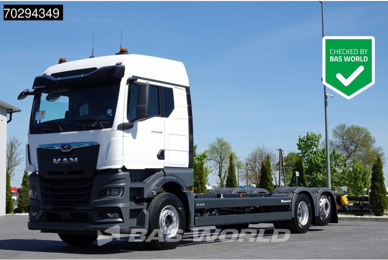 MAN TGX 26.520 TGX 6X2 Lift-Steering Axle Euro 6 - Podvozek s kabinou: obrázok 1 MAN TGX 26.520 TGX 6X2 Lift-Steering Axle Euro 6 - Podvozek s kabinou: obrázok 1