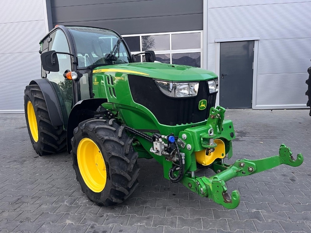 John Deere 5090 GL - Traktor: obrázok 2 John Deere 5090 GL - Traktor: obrázok 2