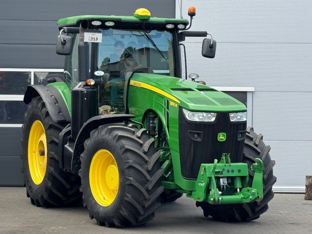 John Deere 8310 R - Traktor: obrázok 1 John Deere 8310 R - Traktor: obrázok 1