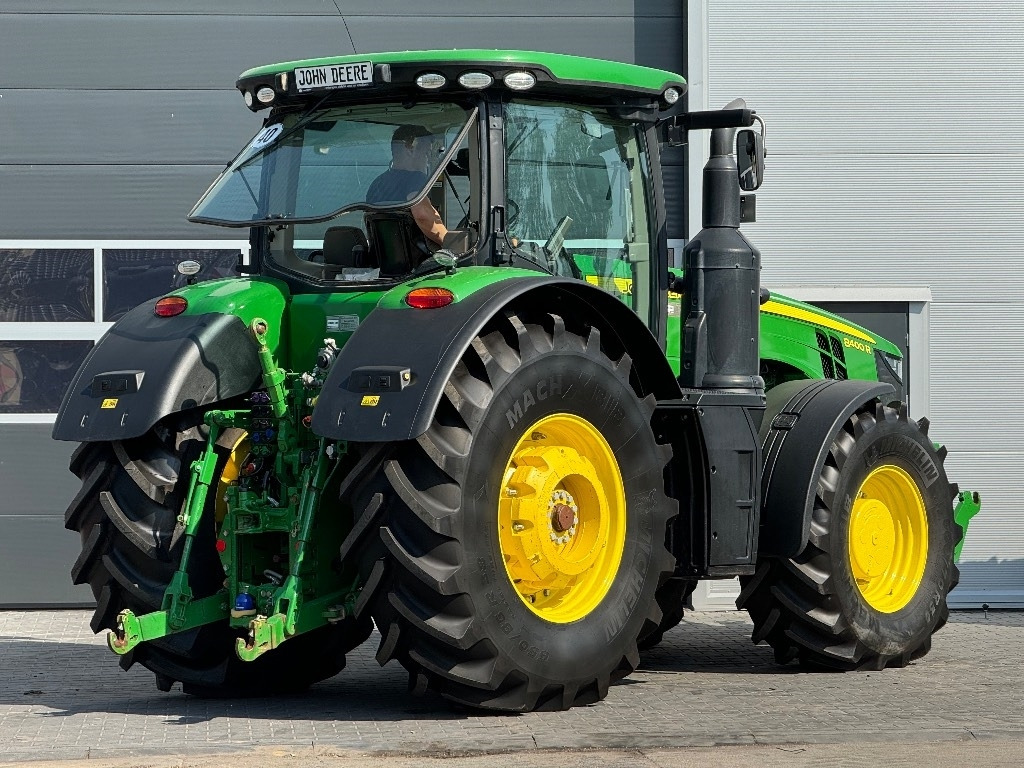 John Deere 8400 R - Traktor: obrázok 5 John Deere 8400 R - Traktor: obrázok 5