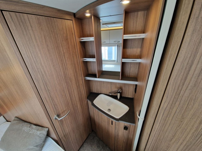 Obytný príves TABBERT ROSSINI 490 TD FINEST EDITION: obrázok 9 Obytný príves TABBERT ROSSINI 490 TD FINEST EDITION: obrázok 9