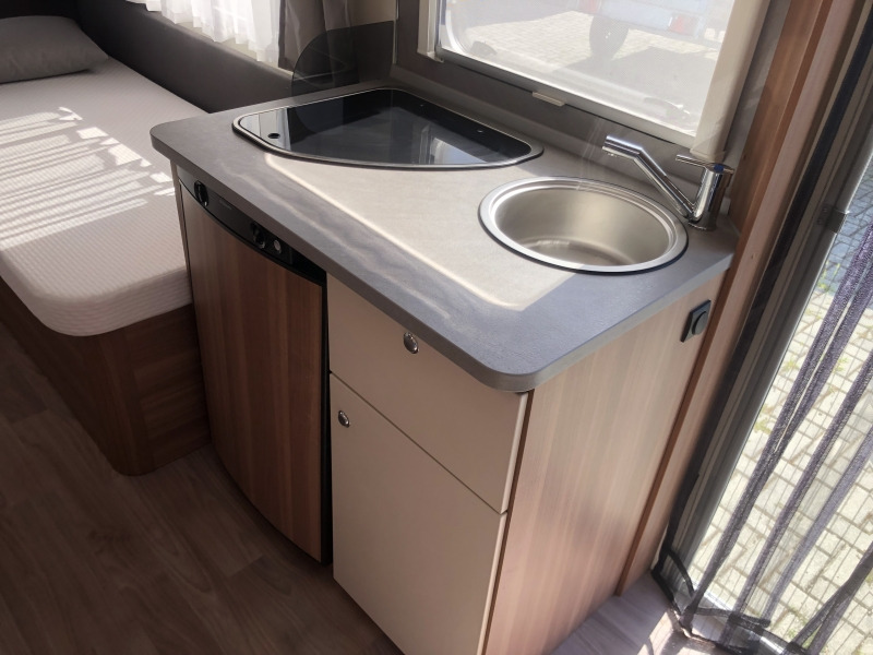 WEINSBERG CARAONE 480 EU - Obytný príves: obrázok 4 WEINSBERG CARAONE 480 EU - Obytný príves: obrázok 4