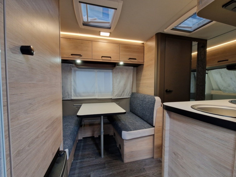 Weinsberg CaraOne 420 QD - Obytný príves: obrázok 4 Weinsberg CaraOne 420 QD - Obytný príves: obrázok 4