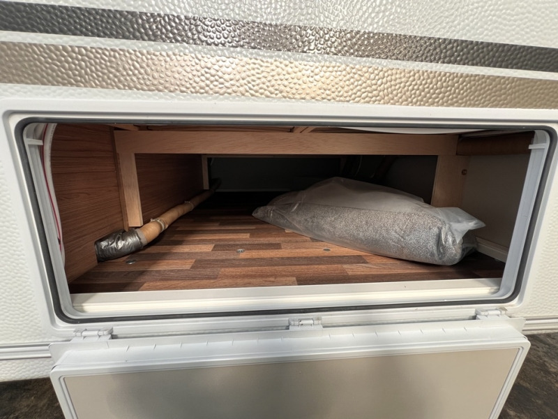 Weinsberg CaraOne 480 QDK - Obytný príves: obrázok 3 Weinsberg CaraOne 480 QDK - Obytný príves: obrázok 3