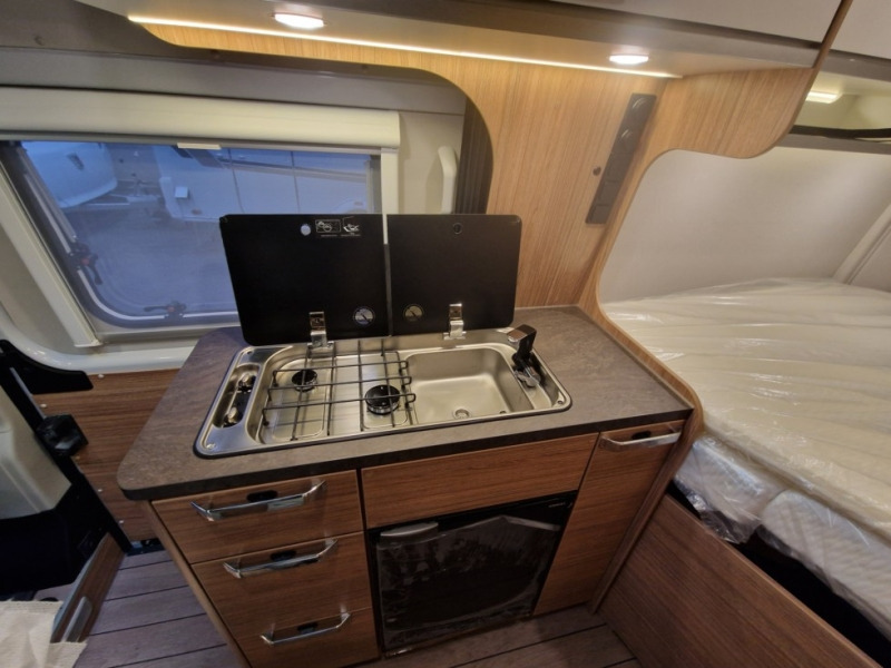 Nový Obytný van Weinsberg Carabus 540 MQ Edition Fire: obrázok 10