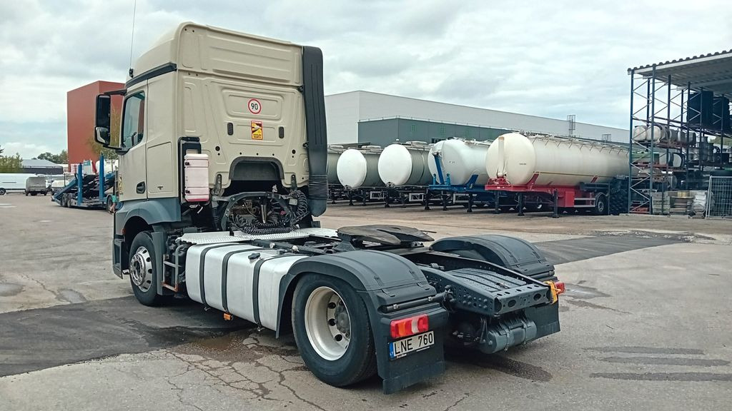 Mercedes-Benz ADR Actros 1843 - Ťahač: obrázok 4 Mercedes-Benz ADR Actros 1843 - Ťahač: obrázok 4