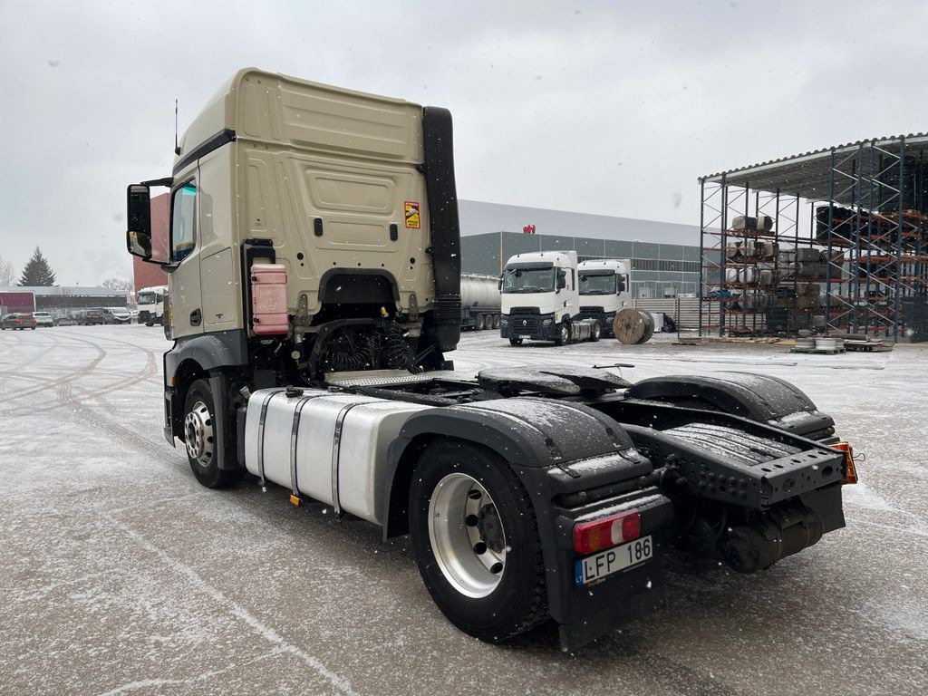 Mercedes-Benz Actros 1843 ADR 7 unit - Ťahač: obrázok 4 Mercedes-Benz Actros 1843 ADR 7 unit - Ťahač: obrázok 4