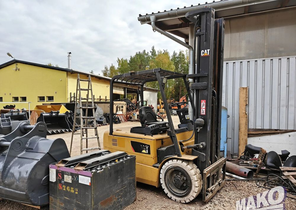 Caterpillar EP35K-PAC - Elektrický vysokozdvižný vozík: obrázok 2 Caterpillar EP35K-PAC - Elektrický vysokozdvižný vozík: obrázok 2