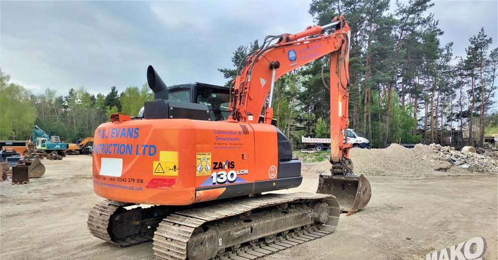 Hitachi ZX130 LCN-6 - Pásové rýpadlo: obrázok 4 Hitachi ZX130 LCN-6 - Pásové rýpadlo: obrázok 4