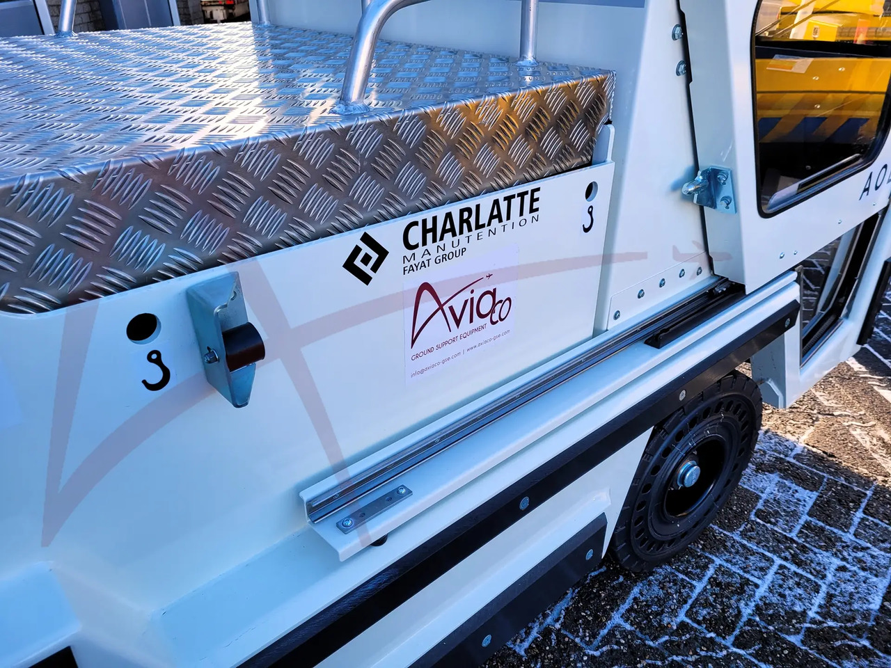 CHARLATTE T135 EVO - Batožinový traktor: obrázok 4 CHARLATTE T135 EVO - Batožinový traktor: obrázok 4