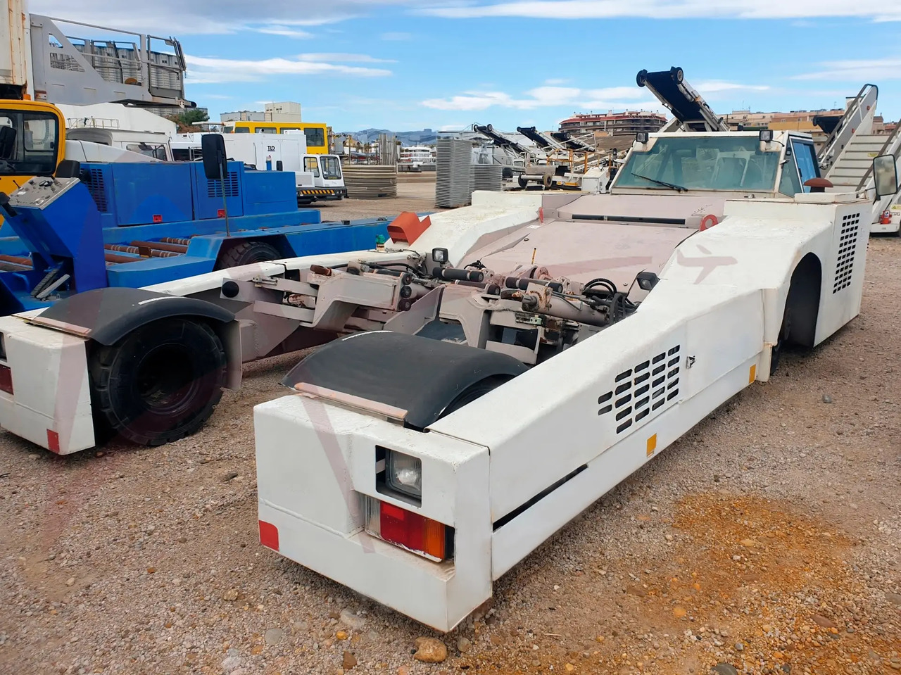 FMC PTS 3-R - Ťahač lietadiel: obrázok 2 FMC PTS 3-R - Ťahač lietadiel: obrázok 2