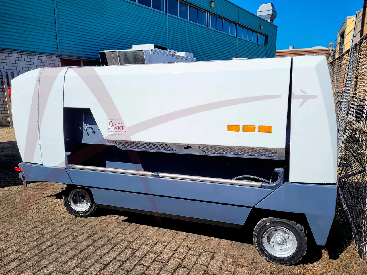 HITZINGER 100MDI1 - Pozemná energetická jednotka: obrázok 2 HITZINGER 100MDI1 - Pozemná energetická jednotka: obrázok 2