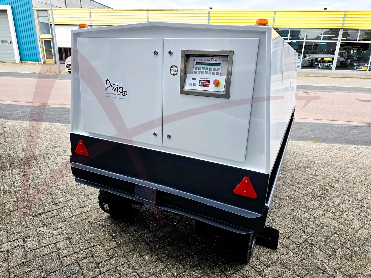 HITZINGER GPU120D - Pozemná energetická jednotka: obrázok 3 HITZINGER GPU120D - Pozemná energetická jednotka: obrázok 3