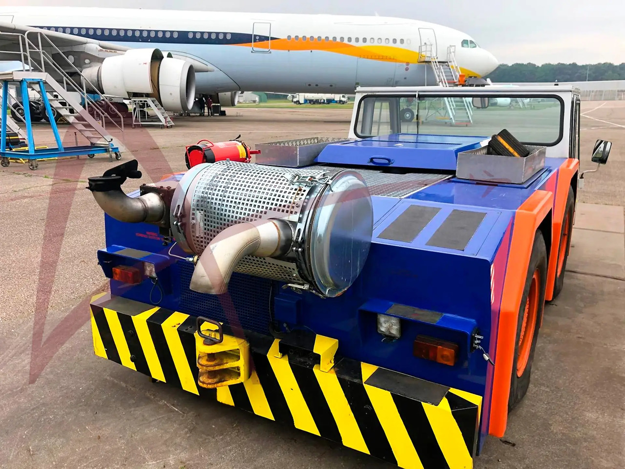 SCHOPF F106 - Ťahač lietadiel: obrázok 2 SCHOPF F106 - Ťahač lietadiel: obrázok 2