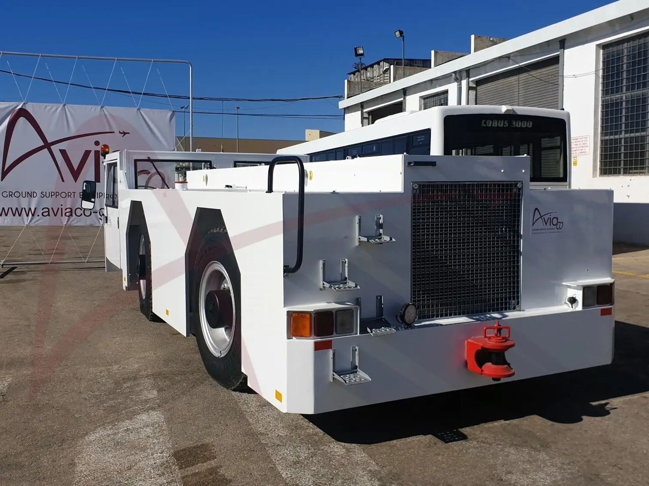 SCHOPF F180 - Ťahač lietadiel: obrázok 5 SCHOPF F180 - Ťahač lietadiel: obrázok 5