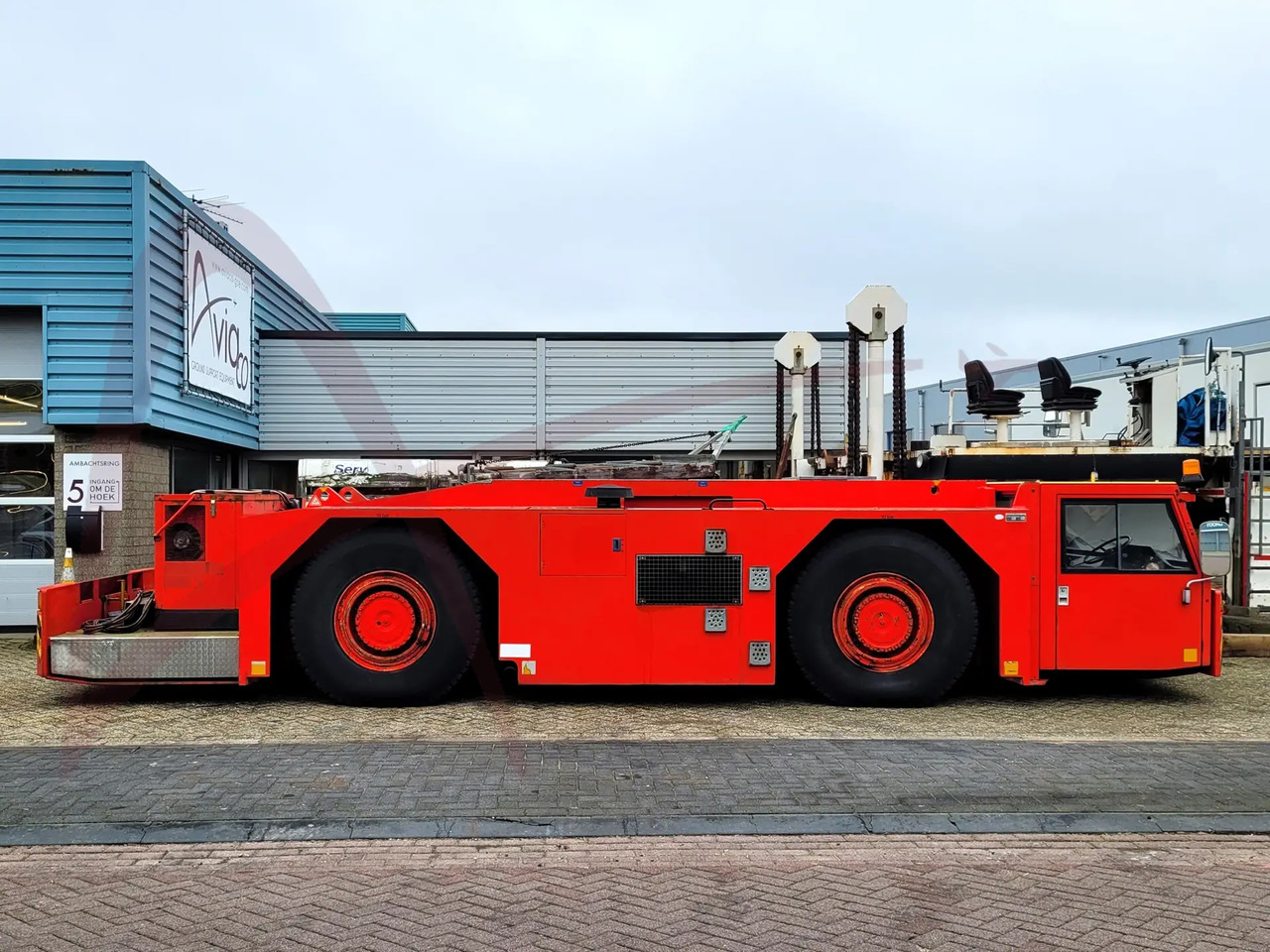 SCHOPF F396P - Ťahač lietadiel: obrázok 3 SCHOPF F396P - Ťahač lietadiel: obrázok 3