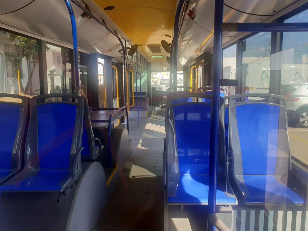 SOLARIS URBINO 15 - Letiskový autobus: obrázok 5 SOLARIS URBINO 15 - Letiskový autobus: obrázok 5