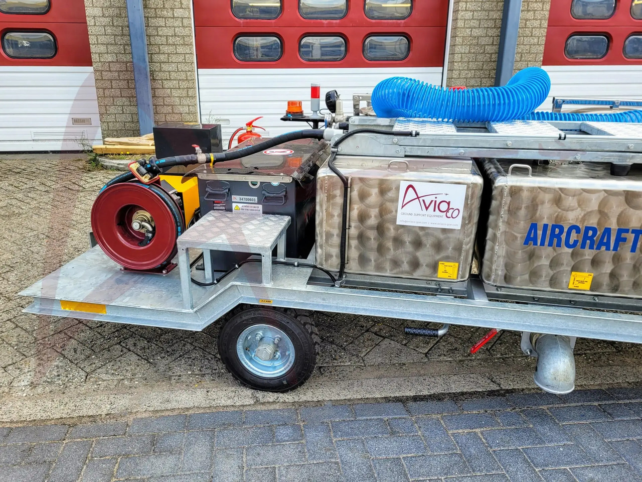 TIMSAN LSC300/700E - Vozidlo na obsluhu toaliet lietadiel: obrázok 5 TIMSAN LSC300/700E - Vozidlo na obsluhu toaliet lietadiel: obrázok 5