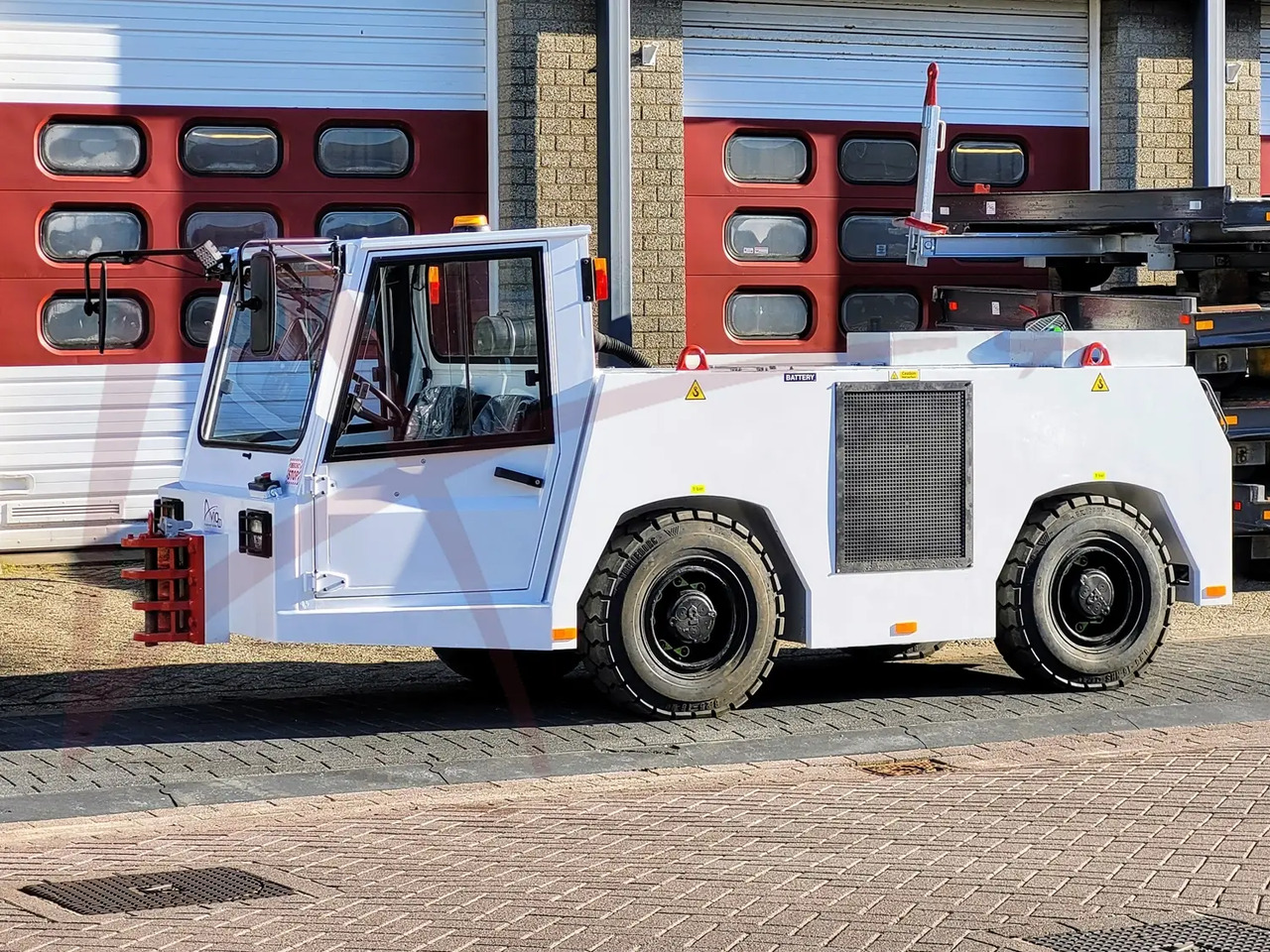 TLD TMX-100 - Ťahač lietadiel: obrázok 1 TLD TMX-100 - Ťahač lietadiel: obrázok 1