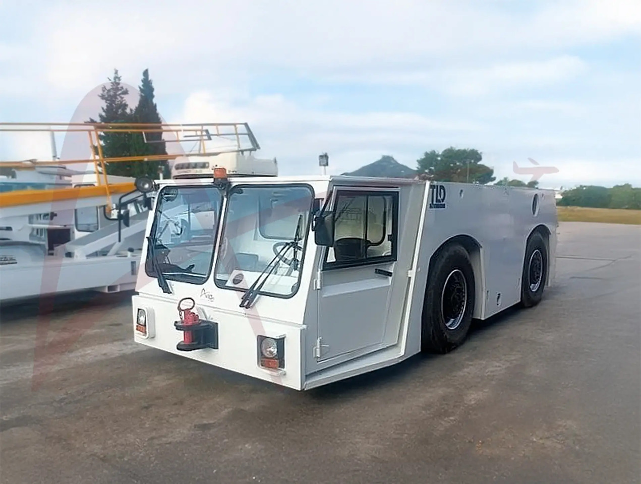 TLD TMX-400 - Ťahač lietadiel: obrázok 2 TLD TMX-400 - Ťahač lietadiel: obrázok 2