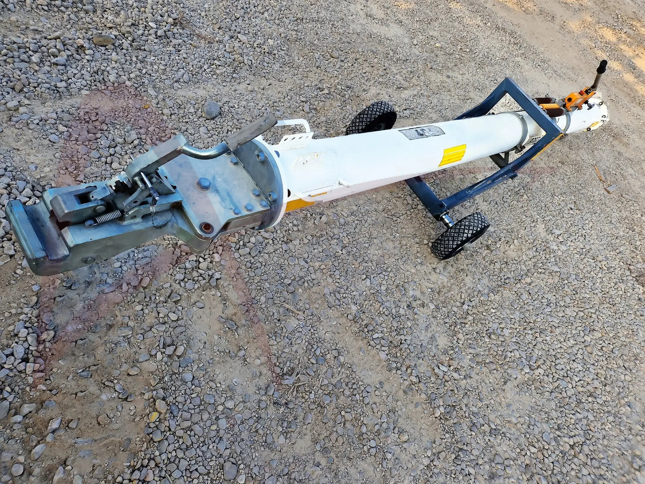 HYDRO TOWB757-C - Vybavenie letiskových plôch: obrázok 1 HYDRO TOWB757-C - Vybavenie letiskových plôch: obrázok 1