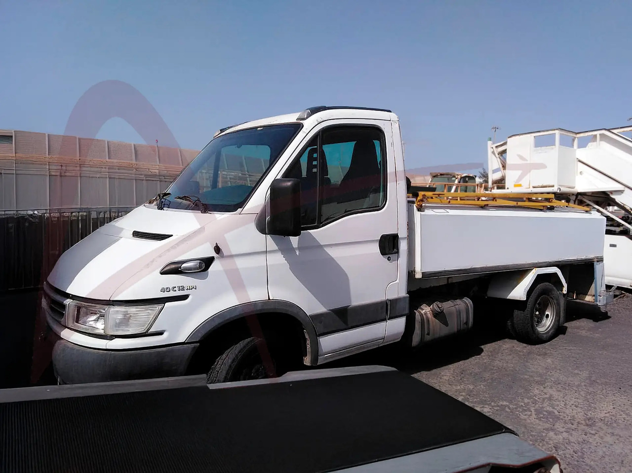 IVECO 40C12 - Vybavenie letiskových plôch: obrázok 1 IVECO 40C12 - Vybavenie letiskových plôch: obrázok 1